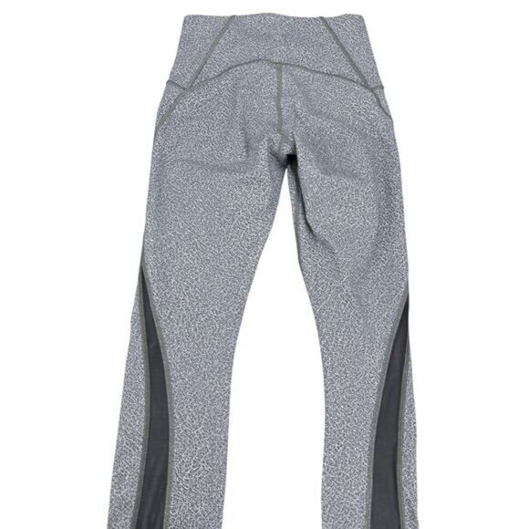 Lululemon Train Times 7/8 Pant 25" In Fractal Alpine White Black Size 4 - Picture 7 of 10